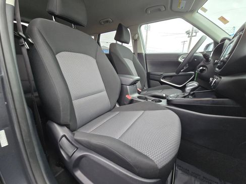 Used 2024 Kia Soul LX w/ Option Group 015 image 11