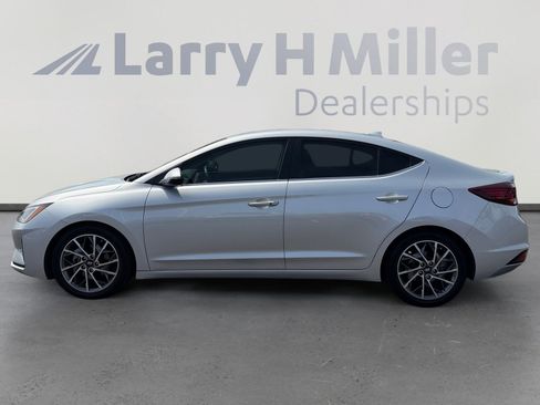 Used 2020 Hyundai Elantra Limited image 2