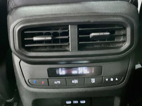 Used 2024 Honda Pilot Touring image 27