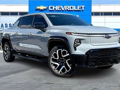 New 2025 Chevrolet Silverado EV RST