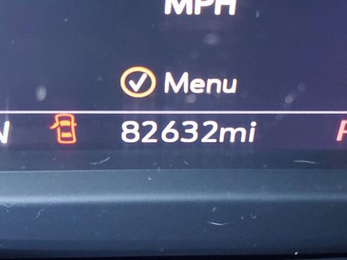 Used 2022 Chevrolet Silverado 2500 High Country w/ Safety Package II AWD/4WD image 35