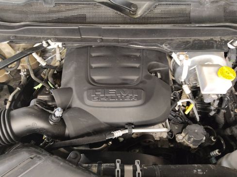 Used 2022 RAM 2500 Tradesman w/ Chrome Appearance Group AWD/4WD image 30