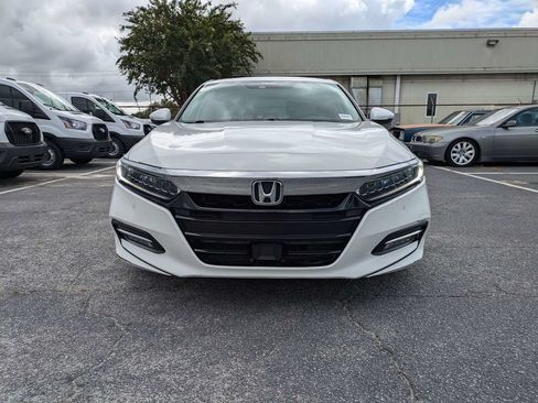 Used 2019 Honda Accord Touring image 9