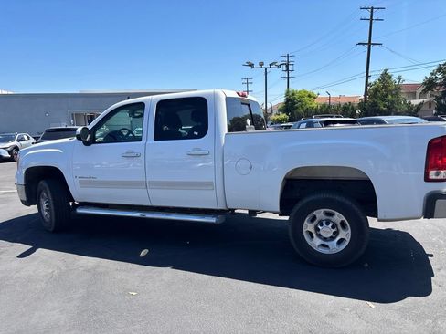 Used 2008 GMC Sierra 2500 SLT w/ Sun And Navigation Package AWD/4WD image 7