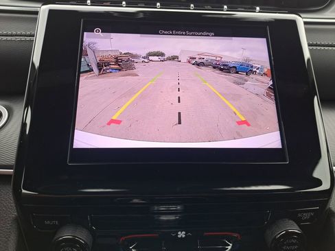 New 2025 Jeep Grand Cherokee Laredo X w/ Luxury Tech Group I image 9