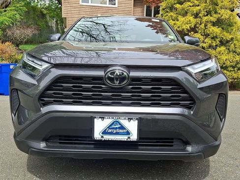 Used 2023 Toyota RAV4 LE AWD/4WD image 2
