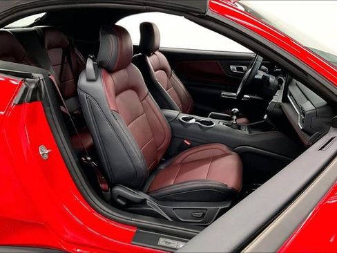 Used 2025 Ford Mustang GT Premium w/ GT Performance Package RWD image 8