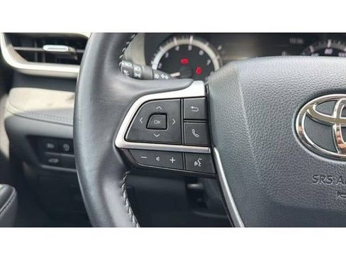 Certified 2025 Toyota Highlander LE AWD/4WD image 25