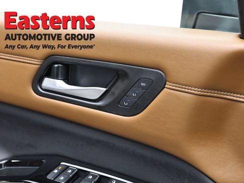 Used 2023 Nissan Pathfinder Platinum AWD/4WD image 18