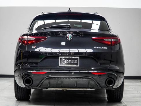 Used 2023 Alfa Romeo Stelvio Veloce AWD/4WD image 14