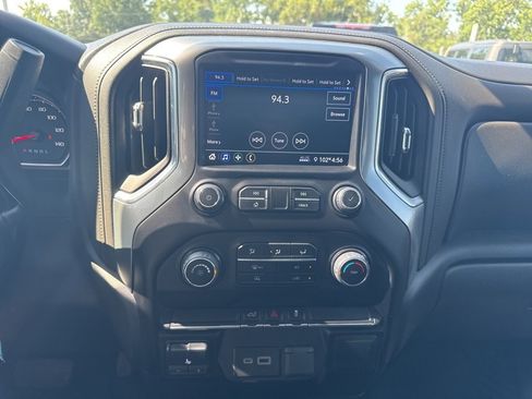 Used 2023 Chevrolet Silverado 2500 LT image 19