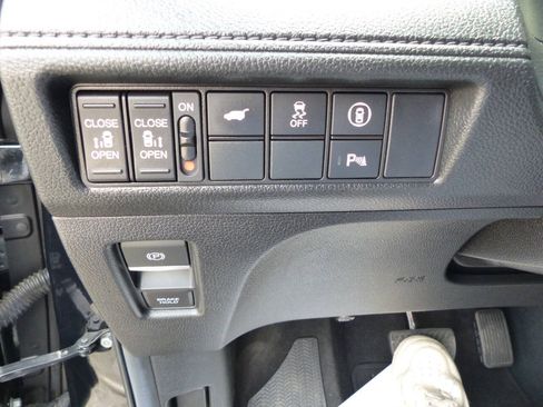 Used 2024 Honda Odyssey Elite image 25