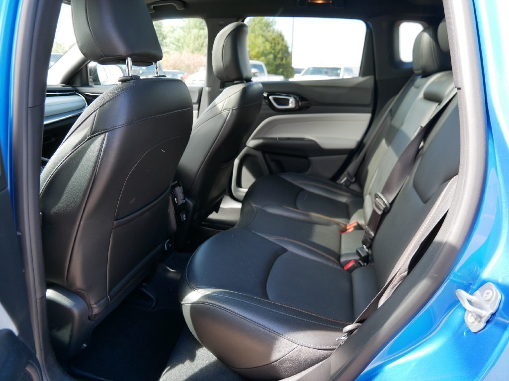 Used 2023 Jeep Compass Limited w/ Sun and Sound Group AWD/4WD image 10