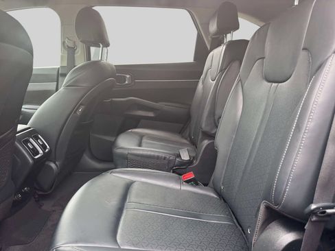 Used 2023 Kia Sorento EX AWD/4WD image 10