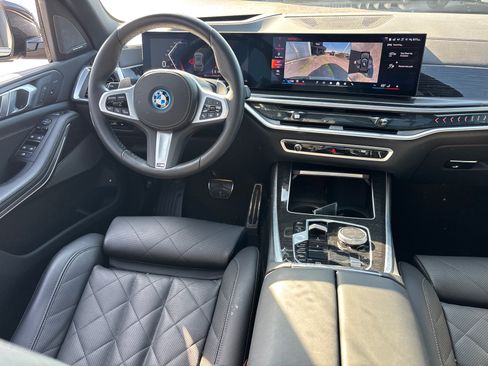 Used 2025 BMW X5 xDrive50e w/ M Sport Package AWD/4WD image 30