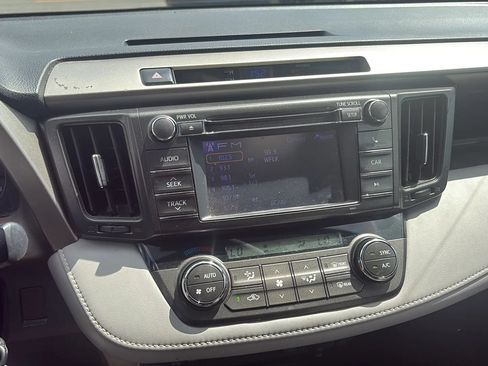 Used 2013 Toyota RAV4 XLE AWD/4WD image 16