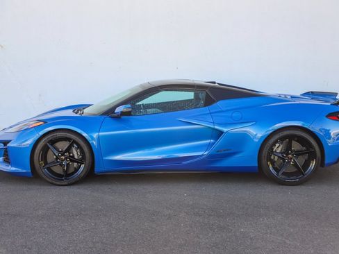 Used 2025 Chevrolet Corvette E-Ray AWD/4WD image 54