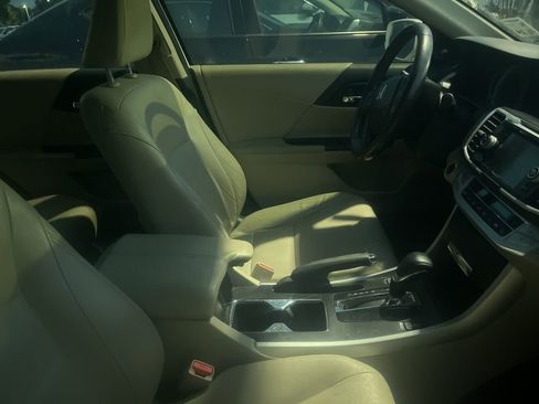 Used 2015 Honda Accord EX-L image 4