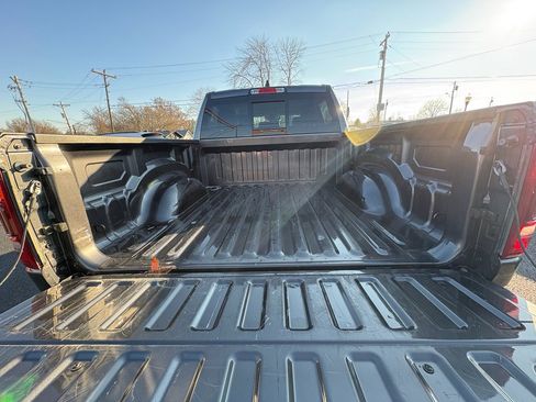 Used 2022 RAM 1500 Laramie image 8