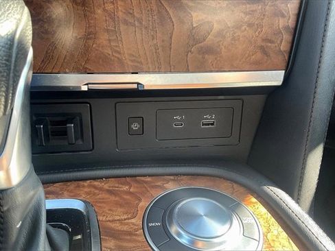 Used 2023 Nissan Armada SL image 33