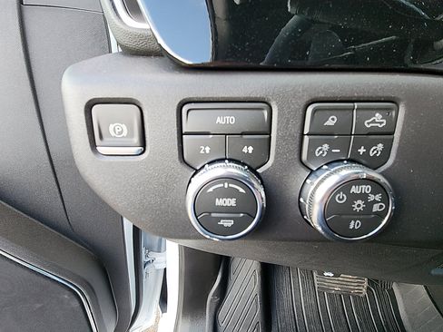 New 2026 GMC Sierra 1500 Elevation image 21