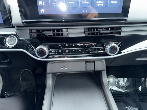 Used 2024 Honda Prologue Touring image 18