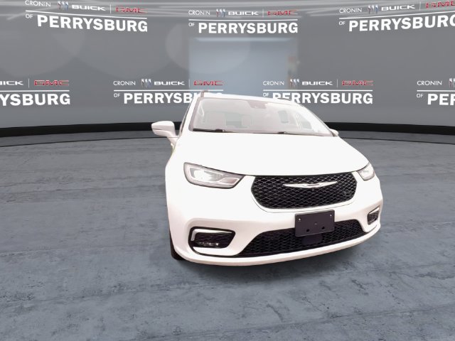Used 2022 Chrysler Pacifica Touring-L w/ Uconnect Theater Family Group FWD image 3