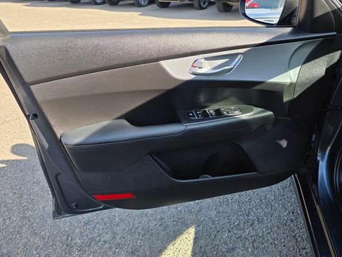 Used 2023 Kia Forte LXS image 15