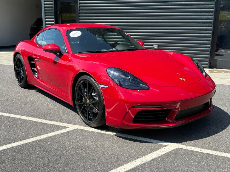 Certified 2025 Porsche 718 Cayman RWD image 9
