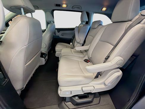 Used 2018 Honda Odyssey EX-L image 29