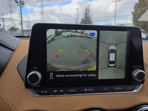 New 2025 Nissan Sentra SV w/ SV Premium Package image 23