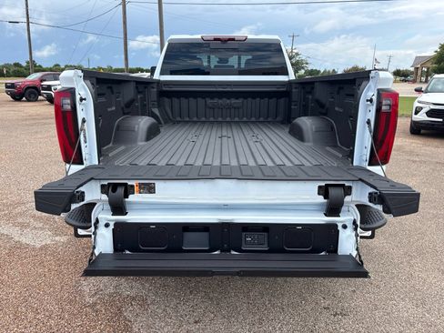 New 2026 GMC Sierra 3500 Denali Ultimate AWD/4WD image 34
