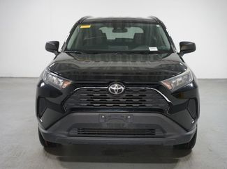 Used 2020 Toyota RAV4 LE video 2