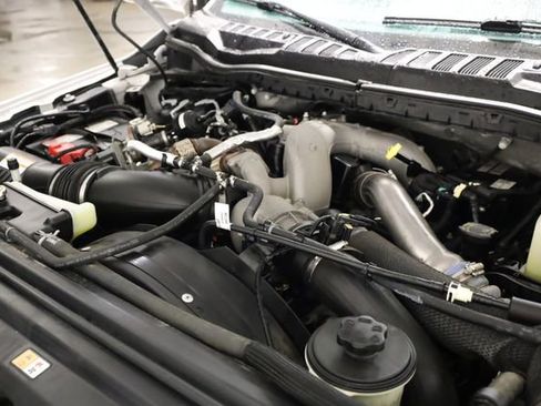 Used 2021 Ford F250 Lariat w/ Lariat Value Package AWD/4WD image 11