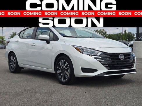 Used 2025 Nissan Versa SV FWD image 1