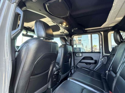 Used 2022 Jeep Wrangler Unlimited Sahara w/ Cold Weather Group AWD/4WD image 84