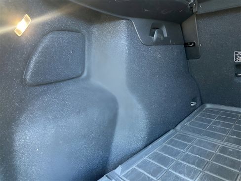 Used 2020 Volvo XC40 T4 Inscription image 59