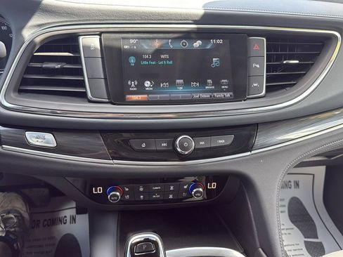 Used 2018 Buick Enclave Premium FWD image 45