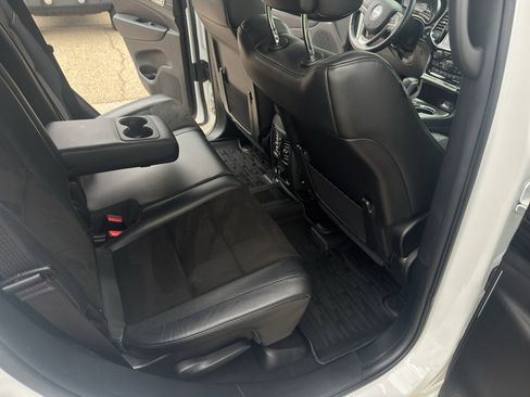 Used 2019 Jeep Grand Cherokee Altitude AWD/4WD image 36