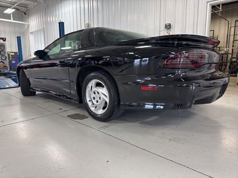 Used 1994 Pontiac Firebird Trans Am RWD image 6