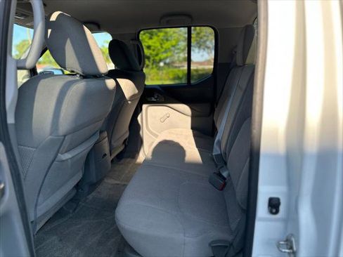 Used 2018 Nissan Frontier S RWD image 14