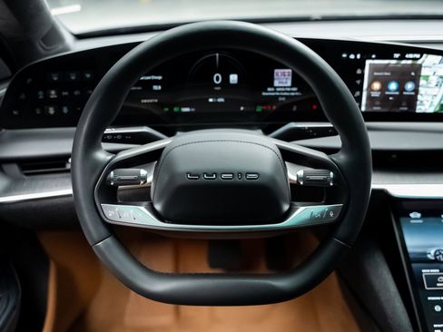 Used 2023 Lucid Air Touring AWD/4WD image 44