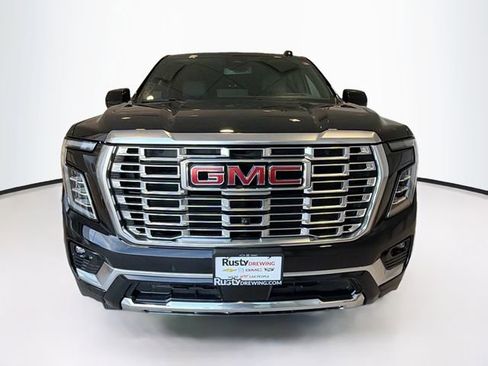 Used 2025 GMC Yukon XL Denali image 2
