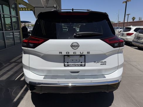 Used 2025 Nissan Rogue Platinum w/ Platinum Premium Package AWD/4WD image 13