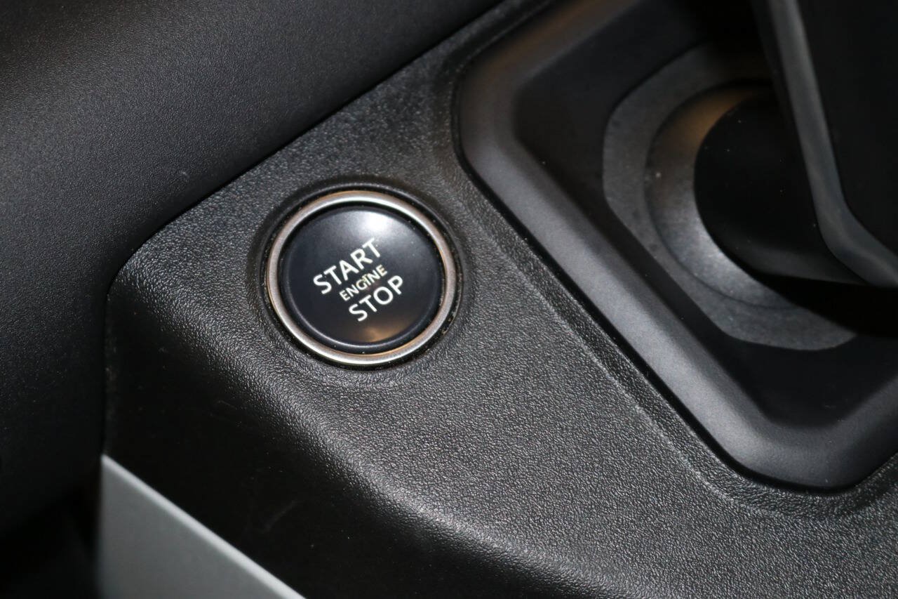 Used 2024 Land Rover Defender 110 S AWD/4WD image 61