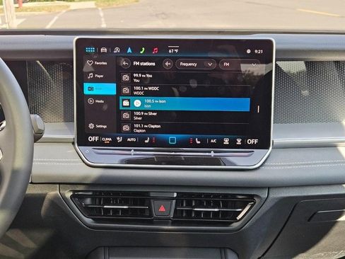 New 2025 Volkswagen Tiguan SE image 7