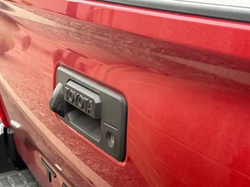 Used 2017 Toyota Tacoma TRD Off-Road w/ Tow Package image 12