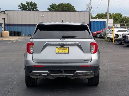 Used 2024 Ford Explorer XLT w/ Equipment Group 202A AWD/4WD image 6