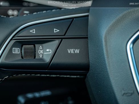 Used 2025 Audi Q8 Prestige image 33