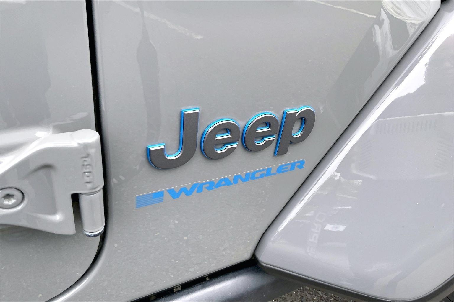 Certified 2023 Jeep Wrangler Unlimited Rubicon 4xe w/ Cold Weather Group AWD/4WD image 8